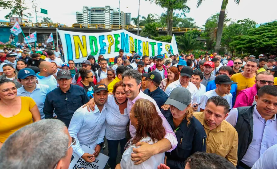 Daniel Quintero Acompañó La Marcha Del 14f Y Criticó El Sistema De La Eps El PaÍs Vallenato 0433