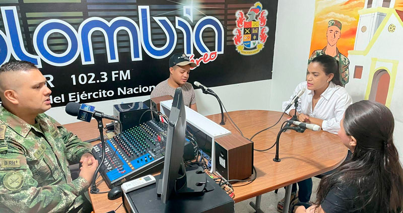 The Army fulfills dreams: a young man rehabilitated from the street met the Colombia Estéreo radio station in Valledupar