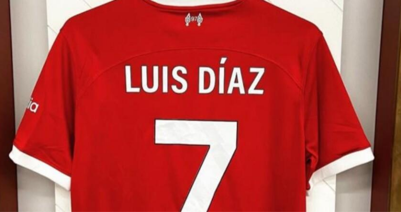 Luis Diaz will wear Liverpool's no. 7 next season, and the previous Luis  who wore that shirt was exceptional! 🤩 #footballgazette…