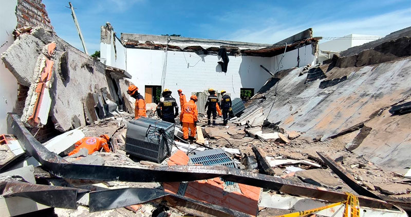 Aid teams examine the location of the tragedy within the Casa Campo – EL PAÍS VALLENATO